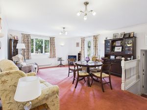 Living Room- click for photo gallery